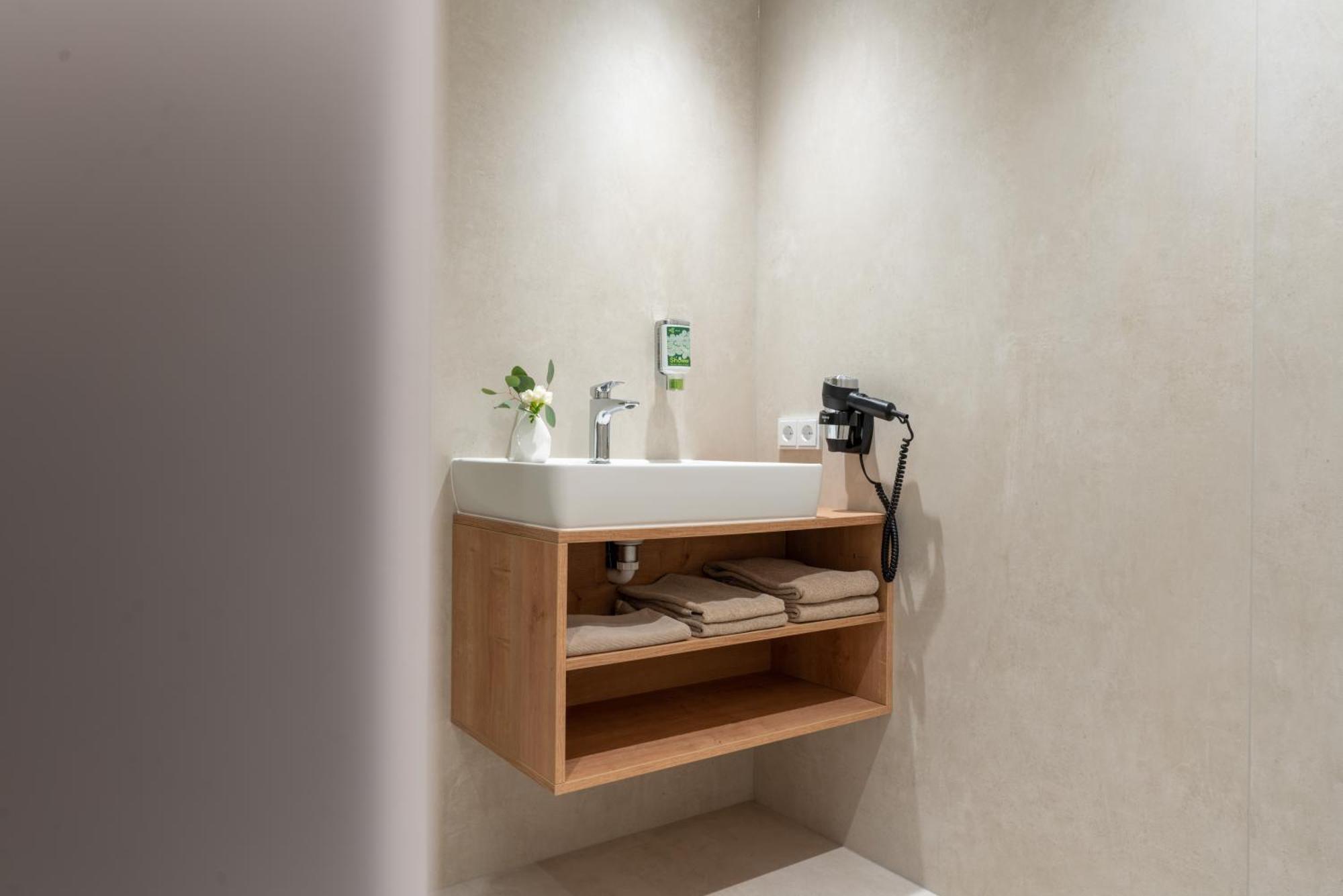 Eee Hotel Eberstalzell 外观 照片